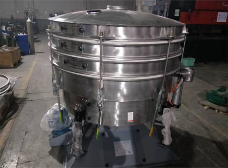 黑龍江七臺河某棄舊輪胎廠