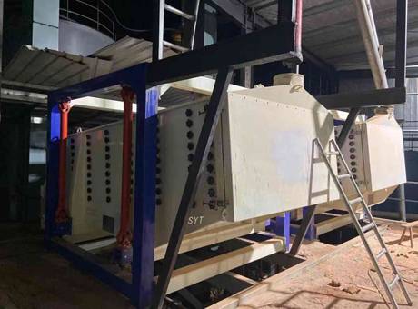 長沙某砂石廠建筑砂方形搖擺篩